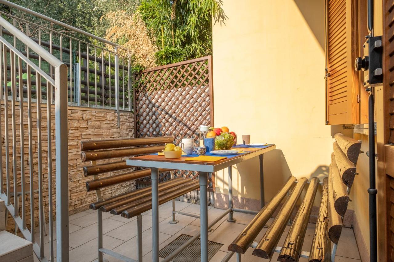 Happy Guest Apartments - Lake Panorama & Pool Riva di Solto Luaran gambar